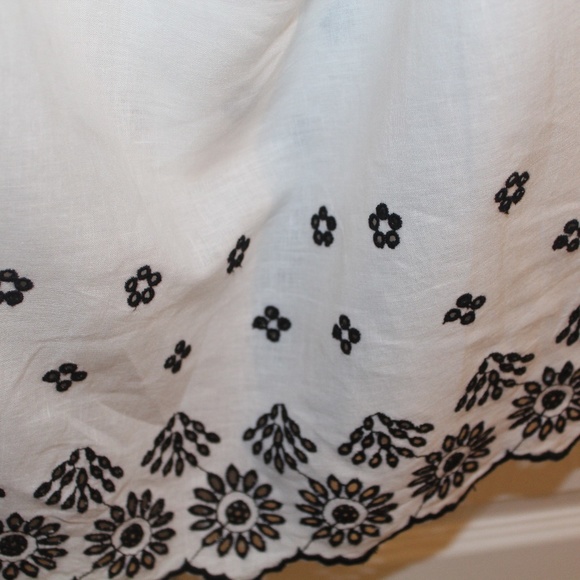 NWT -3X Plus - Old Navy White and Black Ruffle Top - Picture 4 of 6